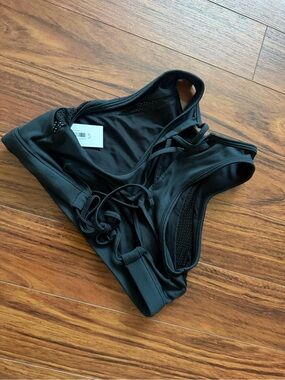 La SENZA Black Sport Bralette